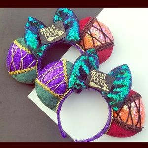 Hocus Pocus ears. Only 1 set